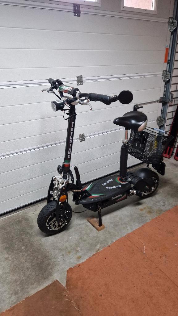 TRENDIAMO met weinig Km.: 912, Fietsen en Brommers, Steps, Gebruikt, Elektrische step (E-scooter), Ophalen