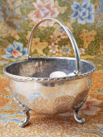 Mooie antieke silverplate kom uit Engeland 10,2 cm. uit 1900 beschikbaar voor biedingen
