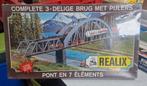 REALIX- Complete 3-delige brug met pijlers- nieuw, Hobby en Vrije tijd, Modeltreinen | H0, Ophalen of Verzenden, Nieuw, Gelijkstroom of Wisselstroom