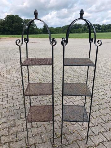 Planten standaard, zelf laten smeden , etagère  beschikbaar voor biedingen