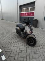 Vespa sprint 2019, Fietsen en Brommers, Scooters | Vespa, Ophalen, Zo goed als nieuw, Overige modellen