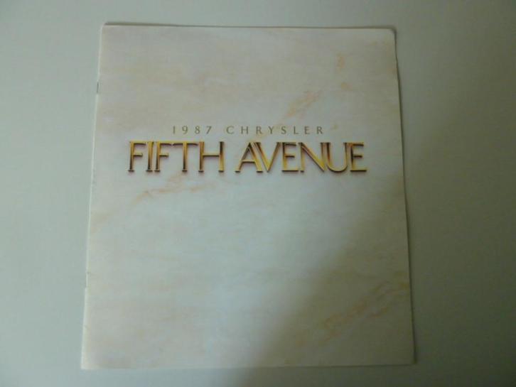 1987 Chrysler Fifth Avenue Grote Brochure USA, Boeken, Auto's | Folders en Tijdschriften, Gelezen, Overige merken, Verzenden
