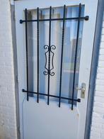 Raam sierwerk, Ophalen, Gevelraam of Ruit