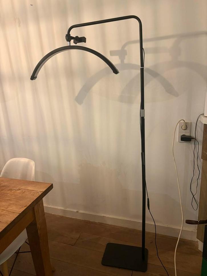 Halve Maan Lamp / Moonlight Lamp - Dimbaar & Telefoonhouder, Huis en Inrichting, Lampen | Vloerlampen, Nieuw, 150 tot 200 cm, Metaal