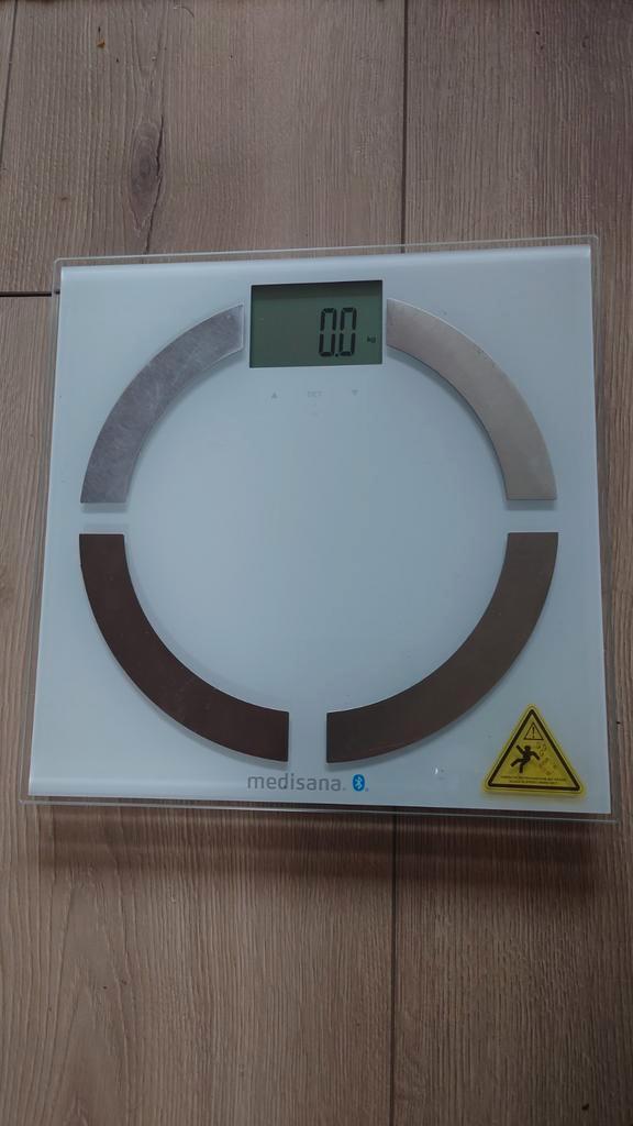 Medisana BS 444 Personenweegschaal, Witgoed en Apparatuur, Weegschalen, Gebruikt, Digitaal, Personenweegschaal, 1 tot 500 gram