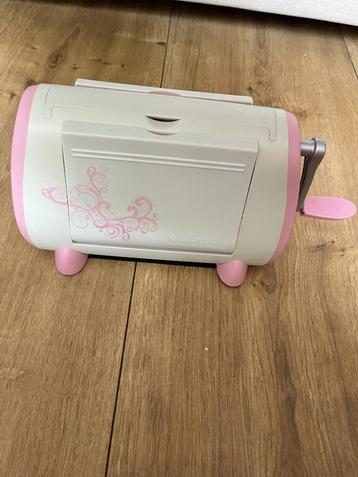 Cuttlebug Provocraft roze beschikbaar voor biedingen