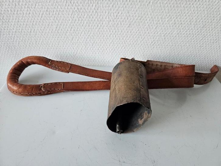 Antieke Koebel met Lederen Riem, Antiek en Kunst, Antiek | Overige Antiek, Ophalen of Verzenden
