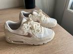 Nike Air Max 90 | Crème Roze Swoosh |  Maat 38, Kleding | Dames, Schoenen, Beige, Ophalen of Verzenden, Sneakers of Gympen, Gedragen