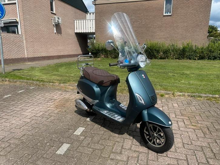 Deze GTS Toscana scooter 2019, Fietsen en Brommers, Scooters | Overige merken, Zo goed als nieuw, Benzine, Ophalen