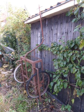 oude melkkar beschikbaar voor biedingen