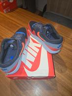 Nike Air Max 1 "Black Hyper Crimson" 45 Nieuw, Zwart, Nike, Nieuw, Ophalen of Verzenden