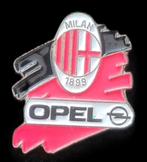 Opel- Milan 1899 voetbal pin, Verzamelen, Speldjes, Pins en Buttons, Verzenden, Nieuw, Sport, Speldje of Pin