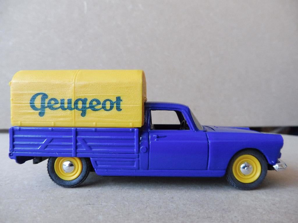 Peugeot 404 camionnette, Hobby en Vrije tijd, Modelauto's | 1:43, Ophalen of Verzenden, Zo goed als nieuw, Auto, Overige merken