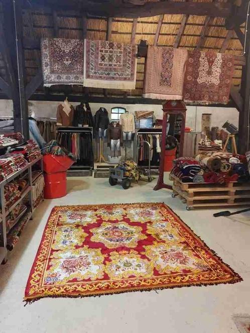 Retro chique velvet grandfoulard rood geel 240/205, Huis en Inrichting, Stoffering | Tapijten en Kleden, Gebruikt, 200 cm of meer