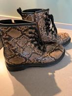 Stoere veter laarsjes maat 37 met slangen print, Zwart, Lage of Enkellaarzen, Ophalen of Verzenden, Zo goed als nieuw