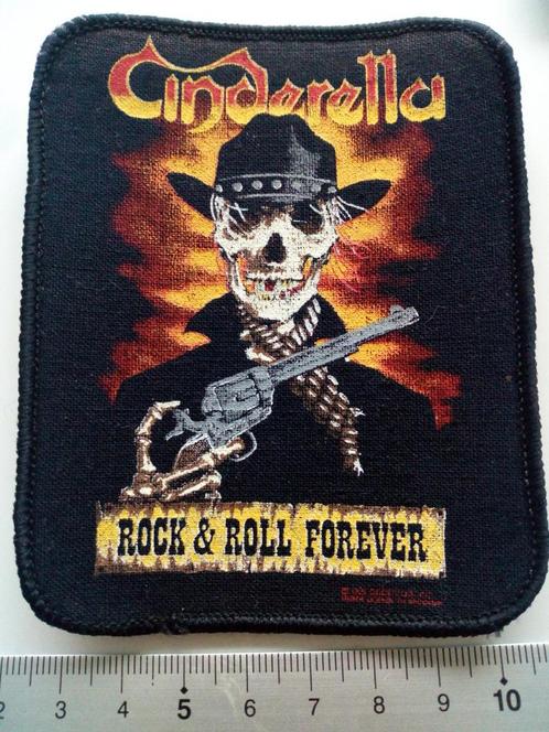 Cinderella mooie vintage 1989 rock & roll forever patch c258, Verzamelen, Muziek, Artiesten en Beroemdheden, Zo goed als nieuw