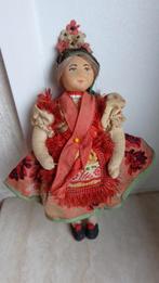 Antiek stoffen popje uit Oost-Europa, Antiek en Kunst, Antiek | Speelgoed, Ophalen