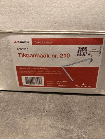 Dakpanhaken nr 210 beschikbaar voor biedingen