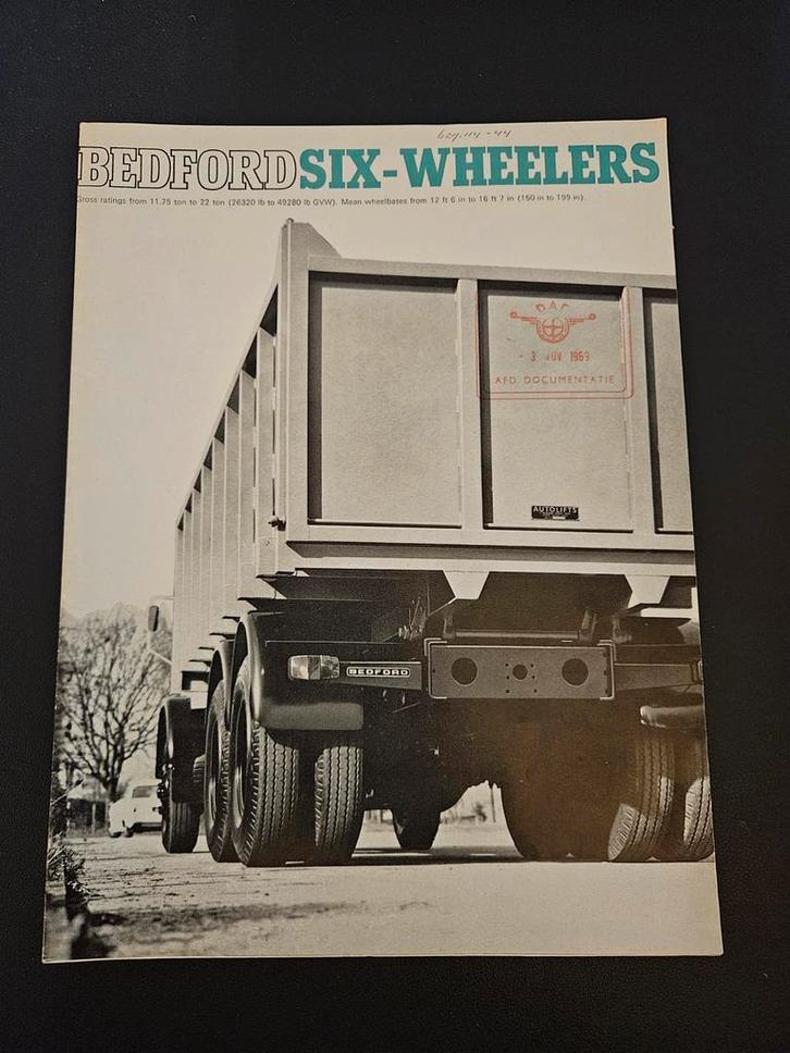 Brochure Bedford Six Wheelers 1968, Boeken, Auto's | Folders en Tijdschriften, Zo goed als nieuw, Overige merken, Ophalen of Verzenden