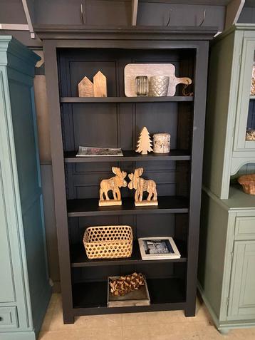 Brocante/landelijke boekenkast Livre beschikbaar voor biedingen