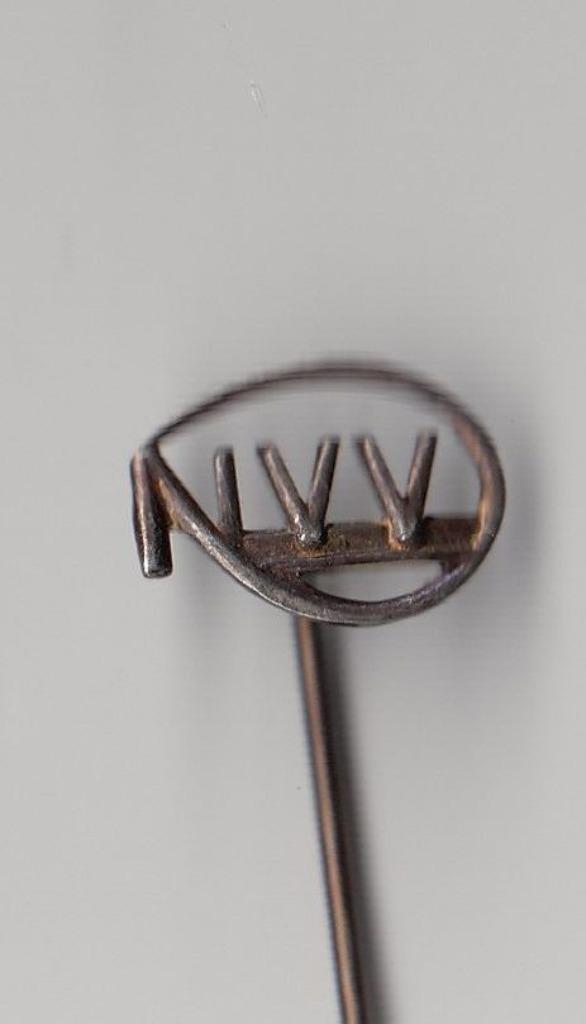 Zilver NVV Vakbond speldje, Verzamelen, Speldjes, Pins en Buttons, Gebruikt, Speldje of Pin, Overige onderwerpen, Ophalen of Verzenden