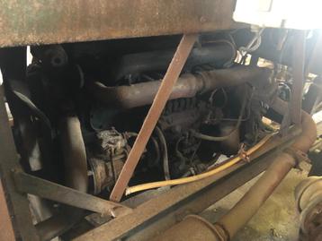 Daf motor met hoge druk water pomp beschikbaar voor biedingen