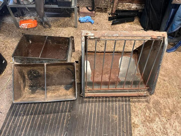 Hooi ruif en voerbakken., Dieren en Toebehoren, Stalling en Weidegang