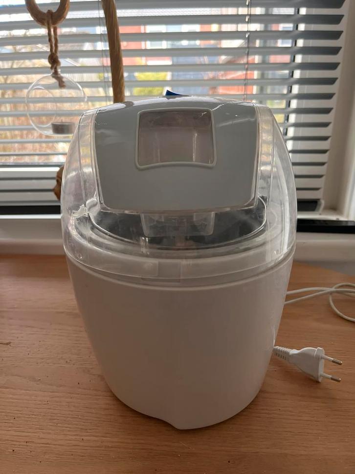 Ijsmachine - Maak zelf heerlijk ijs!, Witgoed en Apparatuur, IJsmachines, Gebruikt, Koelelement, Ophalen of Verzenden