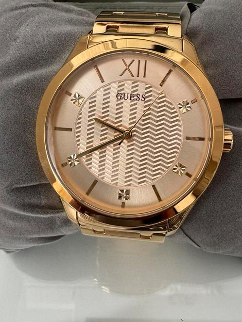 Prijs verlaagd!! NW heren Guess horloge goudkleurig., Sieraden, Tassen en Uiterlijk, Horloges | Heren, Nieuw, Overige merken, Staal