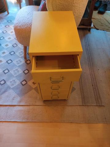 Ikea Helmer geel ladeblok op wielen zgan beschikbaar voor biedingen