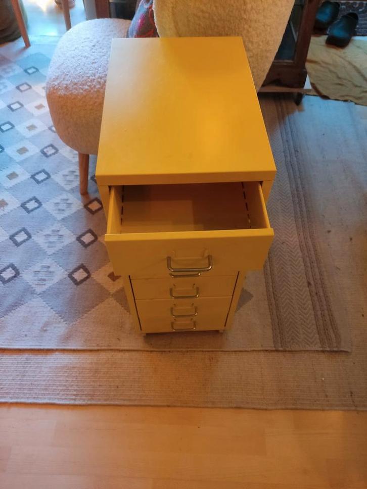 Ikea Helmer geel ladeblok op wielen zgan, Huis en Inrichting, Kasten | Ladekasten, Zo goed als nieuw, Minder dan 100 cm, Minder dan 50 cm