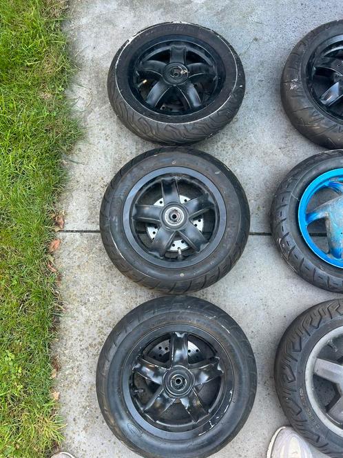 Partij banden/velgen piaggio, Fietsen en Brommers, Scooters | Vespa, Zo goed als nieuw, Benzine, Ophalen of Verzenden
