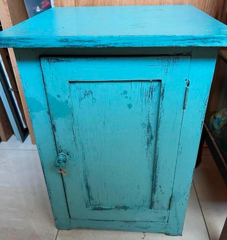 Oud houten kastje - charmant en uniek!, Huis en Inrichting, Kasten | Kledingkasten, Gebruikt, Minder dan 100 cm, Minder dan 50 cm