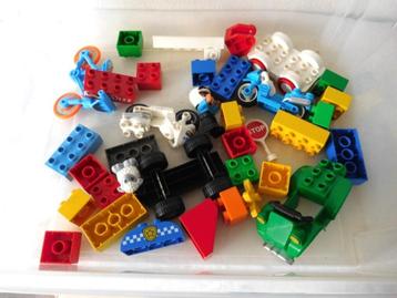 Duplo zak van ongeveer 35 items in nette staat. beschikbaar voor biedingen