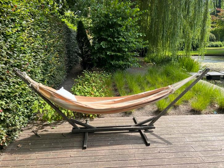 Stevige houten hangmat met nieuw doek, Tuin en Terras, Hangmatten, Zo goed als nieuw, Eenpersoons, Met standaard, Buiten, Ophalen