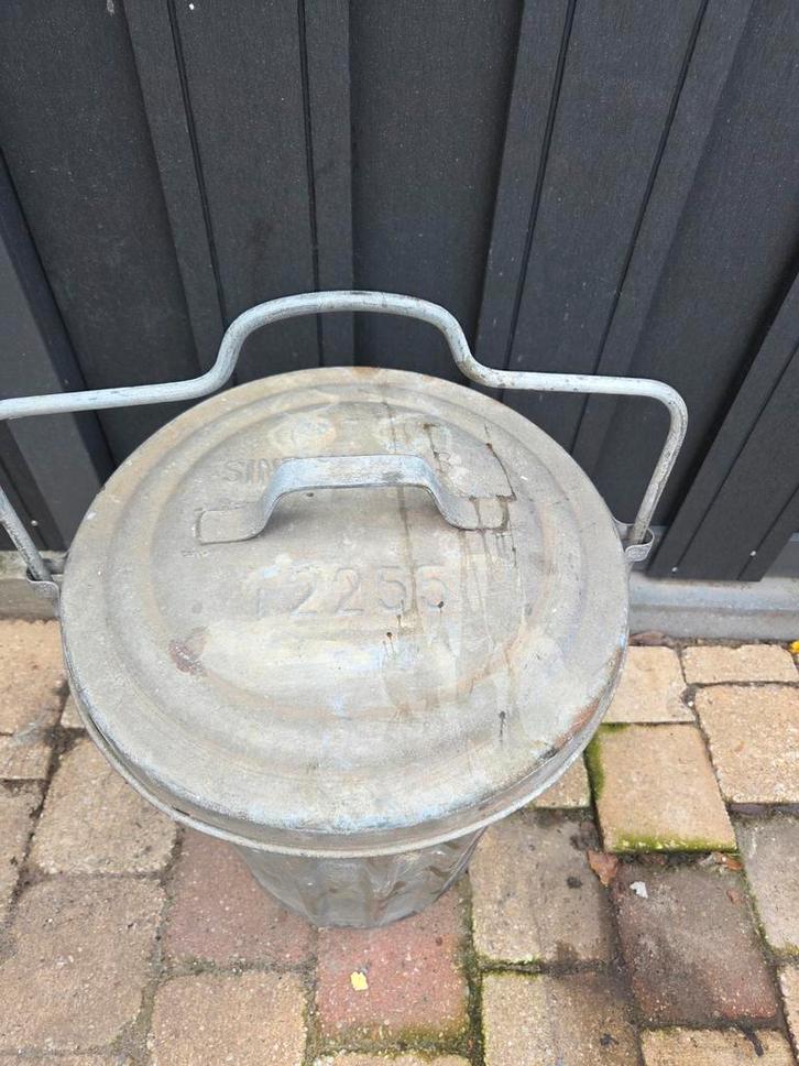 Vintage Zinken Prullenbak - België, Huis en Inrichting, Schoonmaakartikelen, Overige typen, Ophalen