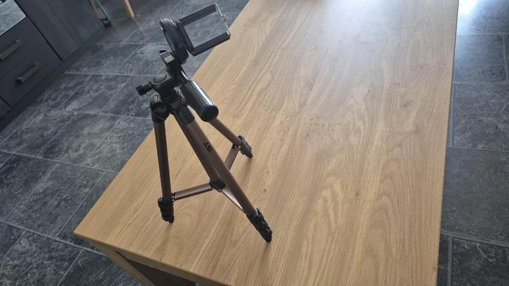 ISY statief voor telefoon – slechts één keer gebruikt, Telecommunicatie, Mobiele telefoons | Samsung, Zo goed als nieuw, 128 GB