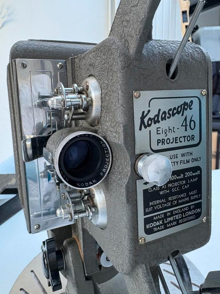 Zeldzame Kodak Kodascope Eight-46 Projector – Jaren ’40/’50, Verzamelen, Fotografica en Filmapparatuur, Projector, 1940 tot 1960