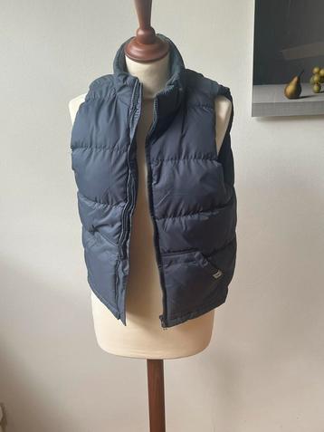 Grijze gevoerde bodywarmer maat 146-152 beschikbaar voor biedingen