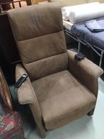 IN PRIJS VERLAAGD Sta-Op-Stoel bruin HUUR/KOOP, Ophalen, Gebruikt