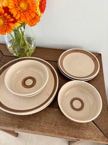 Vintage servies set van keramist Gijb Zaalberg 60’s beschikbaar voor biedingen