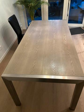 Tafel eettafel RVS met hout.  200cmx95x77 beschikbaar voor biedingen