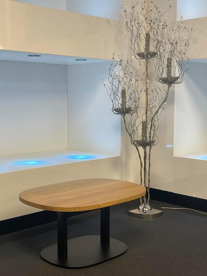 Leolux Toveri salontafel massief eiken showmodel, Huis en Inrichting, Tafels | Salontafels, Zo goed als nieuw, Minder dan 50 cm