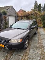 Volvo XC70 2.4 D5 AWD Geartronic 2006 Bruin, Auto's, Volvo, Automaat, 1694 kg, 1800 kg, XC70