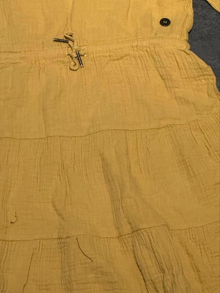 NIEUW oker jurk mt 128 like flo (kleur=foto 1) (€70) c2, Kinderen en Baby's, Kinderkleding | Maat 128, Zo goed als nieuw, Meisje