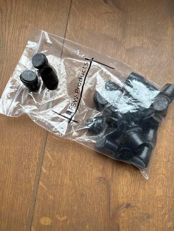 24 x Stoelpootdoppen schuin 17/18mm - Meubelvilt Anti-Kras beschikbaar voor biedingen