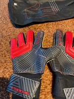 Kipsta F500AG keepershandschoenen, Maat XS of kleiner, Ophalen of Verzenden, Zo goed als nieuw, Handschoenen