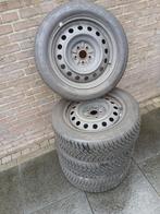 Winterbanden Dunlop 205/55R16 Toyota, Auto-onderdelen, Banden en Velgen, Ophalen, Gebruikt, 16 inch, Banden en Velgen