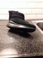 Ugg Montrose. Maat 37, Ophalen of Verzenden, Zo goed als nieuw, Zwart