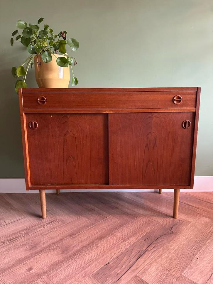 Mid century modern kast, Huis en Inrichting, Kasten | Dressoirs, Zo goed als nieuw, 50 tot 100 cm, 25 tot 50 cm, Ophalen